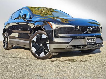 New 2025 Volvo EX30 Plus w/ Protection Package Premier