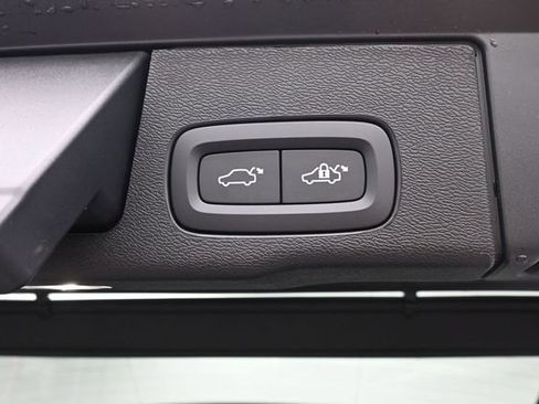 New 2026 Volvo XC60 B5 Ultra w/ Protection Package Premier AWD/4WD image 33