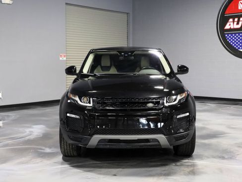 Used 2018 Land Rover Range Rover Evoque SE AWD/4WD image 2