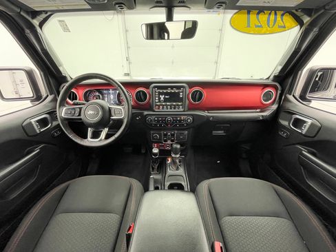 Used 2021 Jeep Gladiator Rubicon AWD/4WD image 3