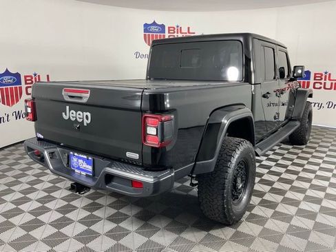 Used 2020 Jeep Gladiator Overland w/ Popular Equipment Package image 3
