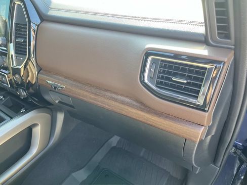 Used 2023 Nissan Titan Platinum Reserve w/ Moonroof Package image 25