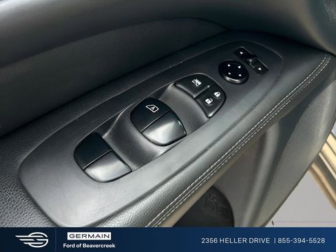 Used 2020 Nissan Pathfinder S AWD/4WD image 9