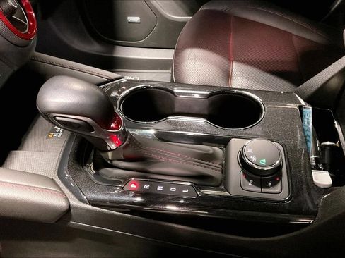 Used 2022 Chevrolet Blazer RS w/ Enhanced Convenience Package FWD image 17
