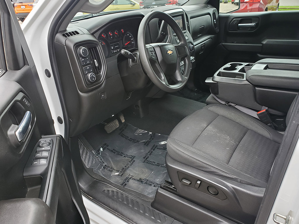 Used 2023 Chevrolet Silverado 1500 Custom AWD/4WD image 9