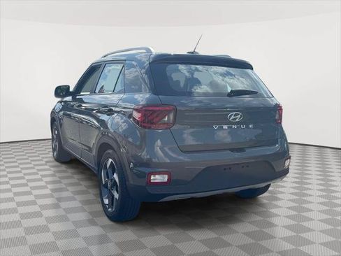 Certified 2026 Hyundai Venue SEL FWD image 4