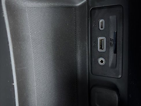 Certified 2021 GMC Terrain SLT image 31