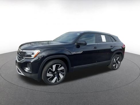 Used 2025 Volkswagen Atlas Cross Sport SE image 8