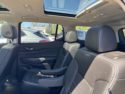 Used 2023 GMC Acadia Denali w/ Denali Ultimate Package image 11