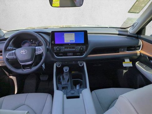 New 2026 Toyota Grand Highlander AWD image 14