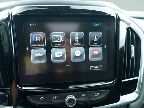 Used 2019 Chevrolet Traverse LT w/ LT Premium Package AWD/4WD image 24