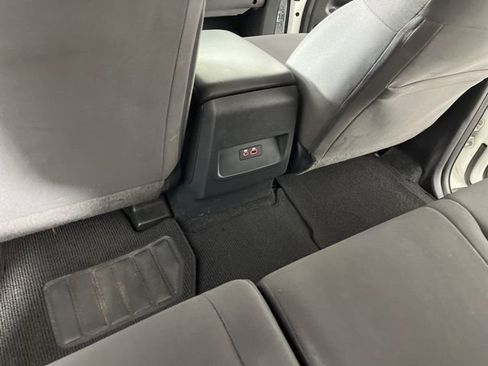 Used 2024 Nissan Frontier SV image 51