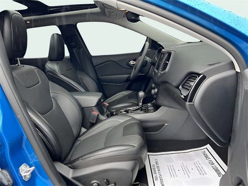 Used 2023 Jeep Cherokee Altitude Lux w/ Lux Elite Package image 22