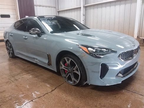 Used 2019 Kia Stinger GT2 image 3