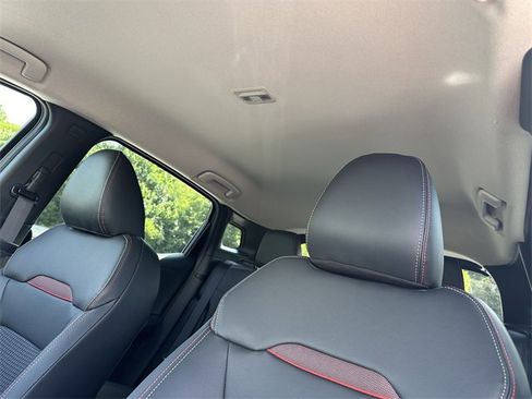 New 2025 Nissan Kicks SR image 25