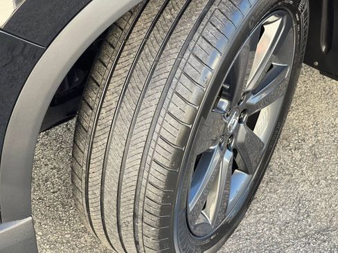 Certified 2023 Honda Pilot Sport image 36