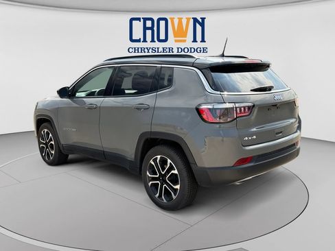 Used 2023 Jeep Compass Limited AWD/4WD image 5