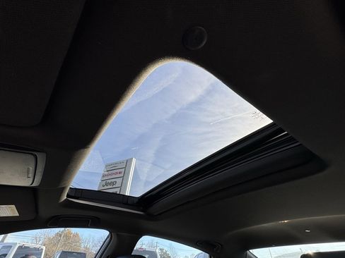 Used 2018 Honda Accord Sport image 27