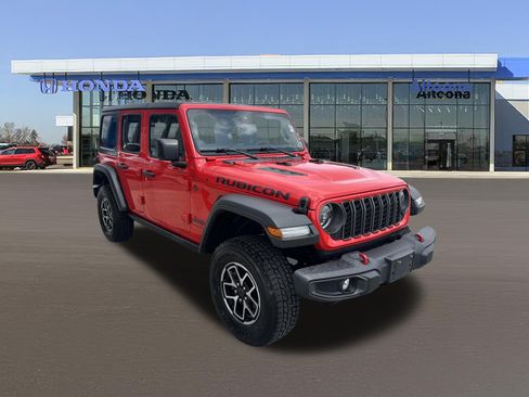 Used 2024 Jeep Wrangler Unlimited Rubicon AWD/4WD image 6