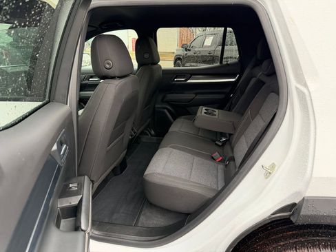 Used 2025 GMC Terrain Elevation w/ Black Edition image 18