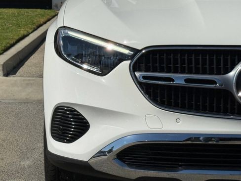 Used 2025 Mercedes-Benz GLC 300 image 7