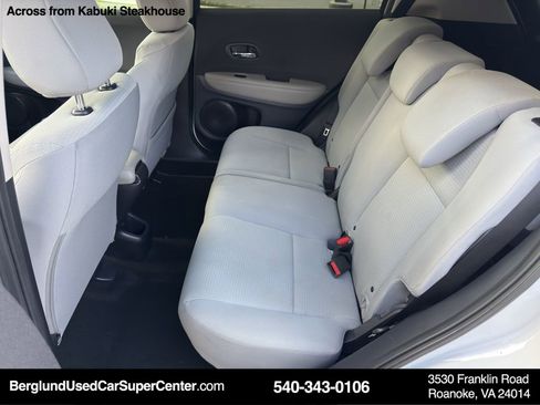 Used 2022 Honda HR-V LX image 12