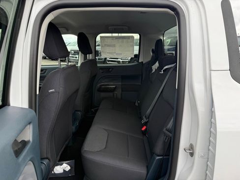 New 2025 Ford Maverick XL image 7
