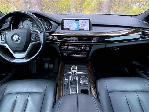 Used 2018 BMW X5 xDrive35i w/ M Sport Package AWD/4WD image 16