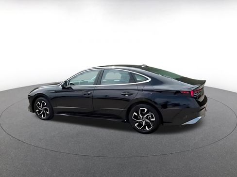 Used 2025 Hyundai Sonata SEL FWD image 16
