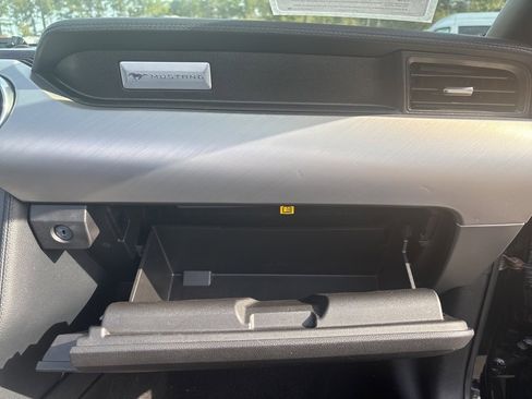 Used 2019 Ford Mustang Premium image 25