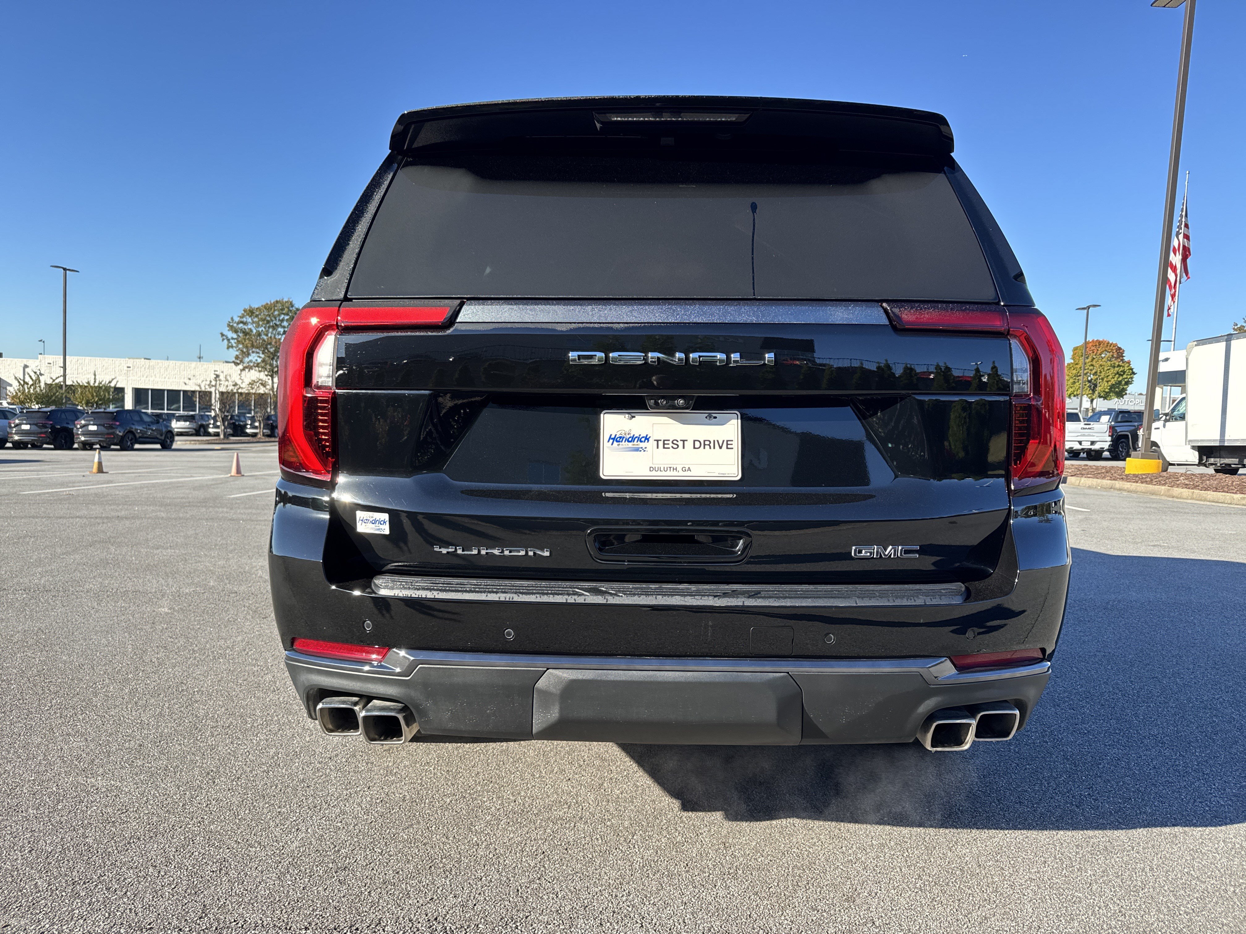 Used 2026 GMC Yukon Denali Ultimate AWD/4WD image 9