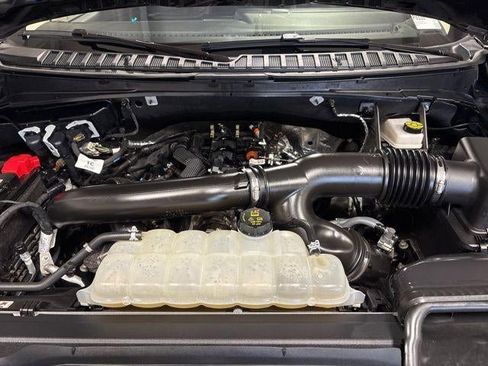 Used 2025 Ford Expedition Platinum AWD/4WD image 32