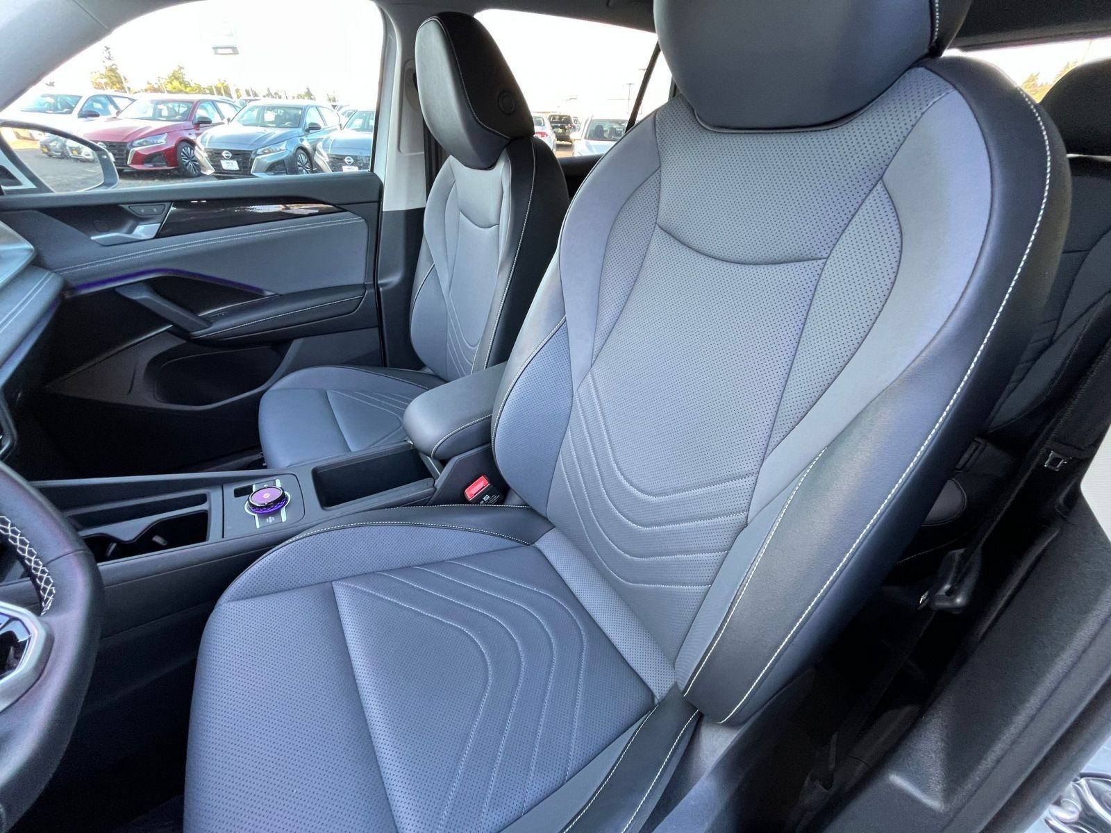 Used 2026 Volkswagen Tiguan SE AWD/4WD image 37