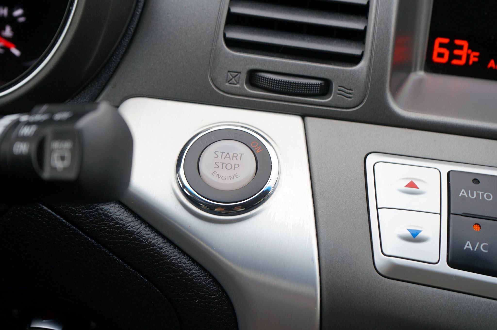 Used 2012 Nissan Murano S AWD/4WD image 18