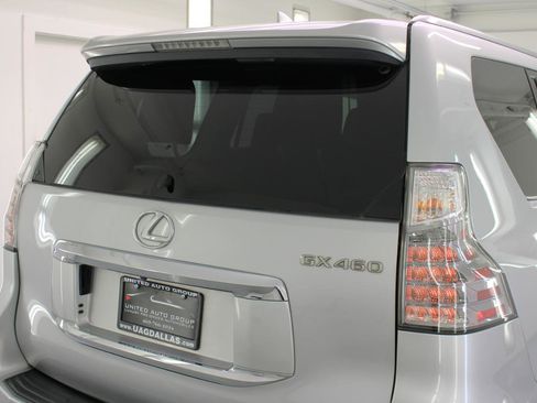 Used 2017 Lexus GX 460 image 19