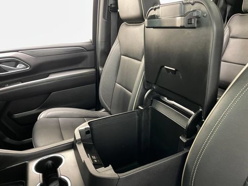 Certified 2023 GMC Yukon XL SLT w/ SLT Premium Package AWD/4WD image 40