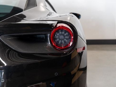 Used 2017 Ferrari 488 GTB image 19