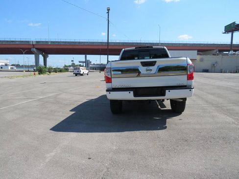 Used 2017 Nissan Titan Platinum Reserve image 7