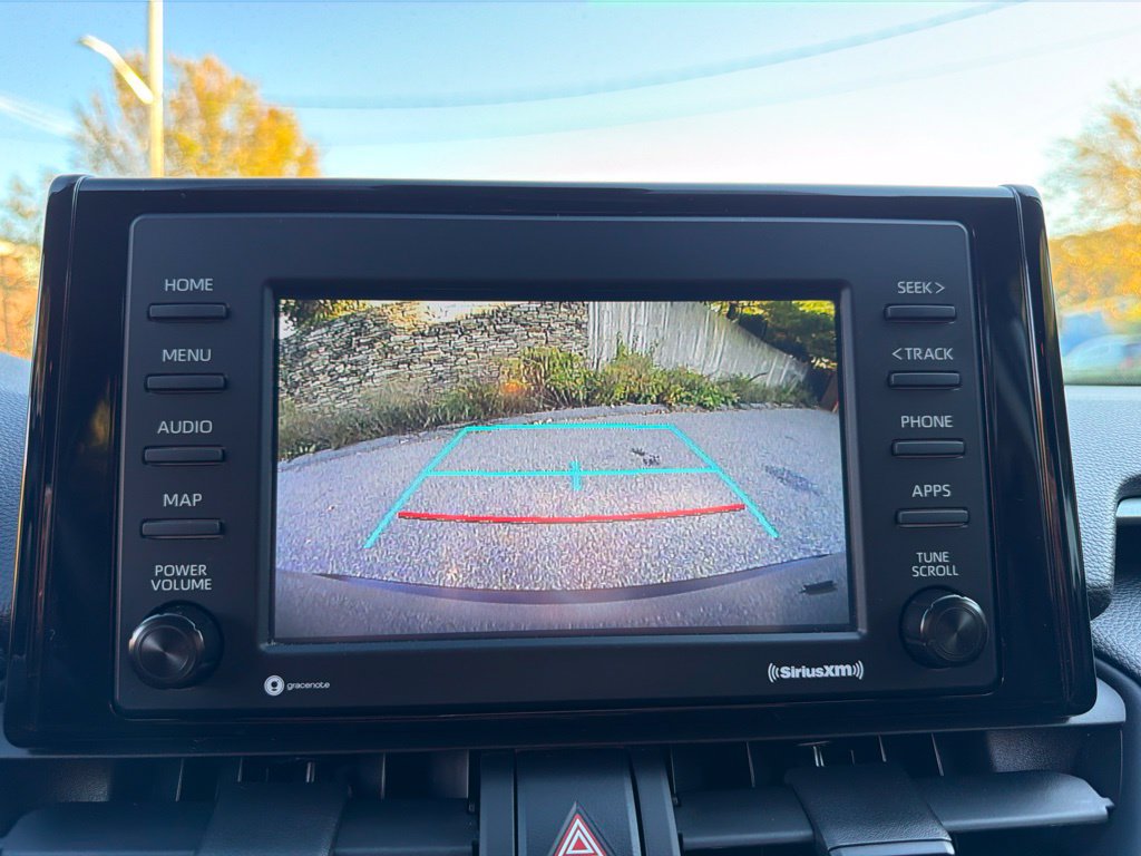 Used 2021 Toyota RAV4 LE AWD/4WD image 21