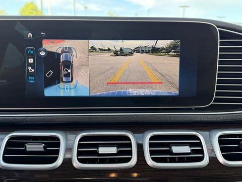 Used 2025 Mercedes-Benz GLE 450e 4MATIC image 27