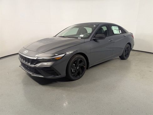 New 2026 Hyundai Elantra Sport image 3