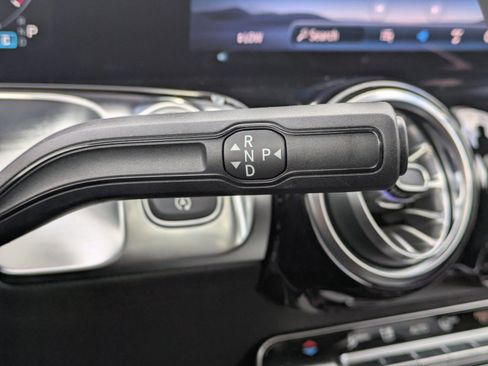 Used 2026 Mercedes-Benz GLB 250 4MATIC image 12