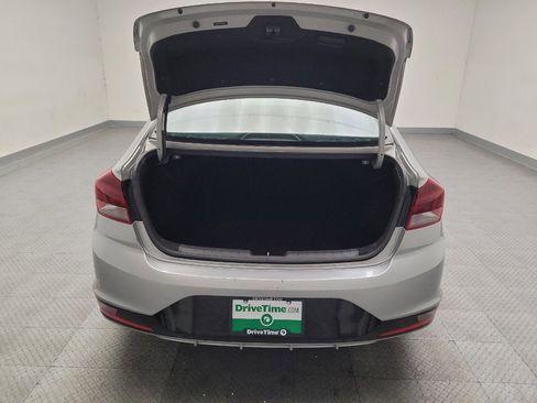 Used 2020 Hyundai Elantra SEL FWD image 29