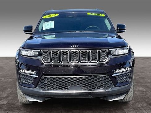 Used 2023 Jeep Grand Cherokee Limited image 3