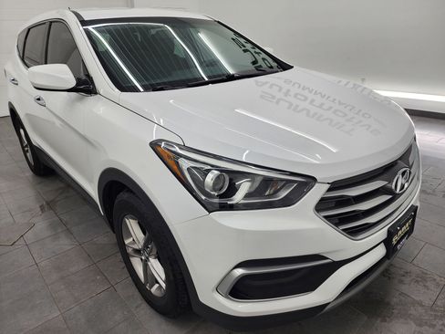 Used 2018 Hyundai Santa Fe Sport image 2