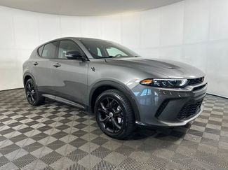 Used 2024 Dodge Hornet R/T w/ R/T Blacktop Package video 2