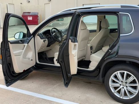 Used 2014 Volkswagen Tiguan SEL AWD/4WD image 9