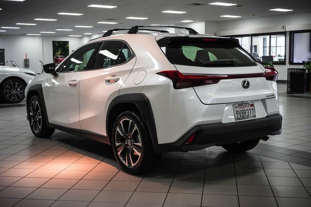 Certified 2025 Lexus UX 300h FWD w/ Accessory Package (Z2) image 8