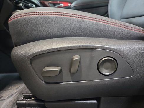 Used 2024 Chevrolet Traverse RS image 30