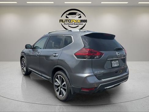 Used 2020 Nissan Rogue SL w/ Premium Package FWD image 5